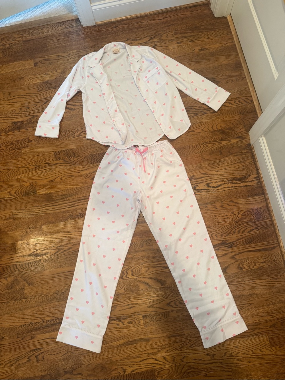 The Beaufort Bonnet Company White Pajama Set with Pink Hearts